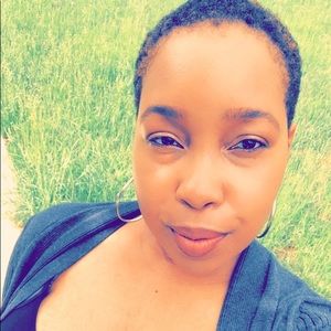 Meet your Posher, Adora